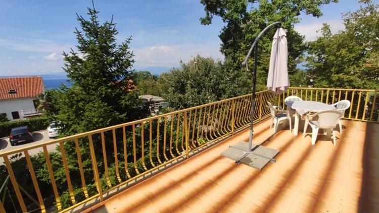 Apartman Sabadin Njivice Exteriör bild